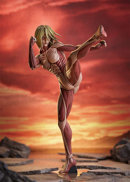 Attack on Titan: Annie Leonhart gigante femmina